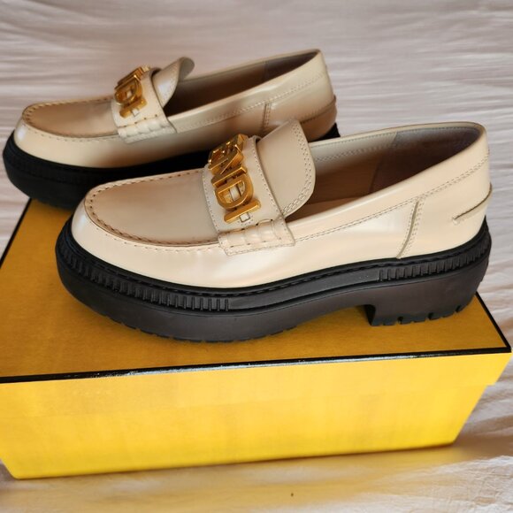 Fendi Women’s Fendigraphy Signature Logo Leather Platform Loafers - Picture 6 of 10